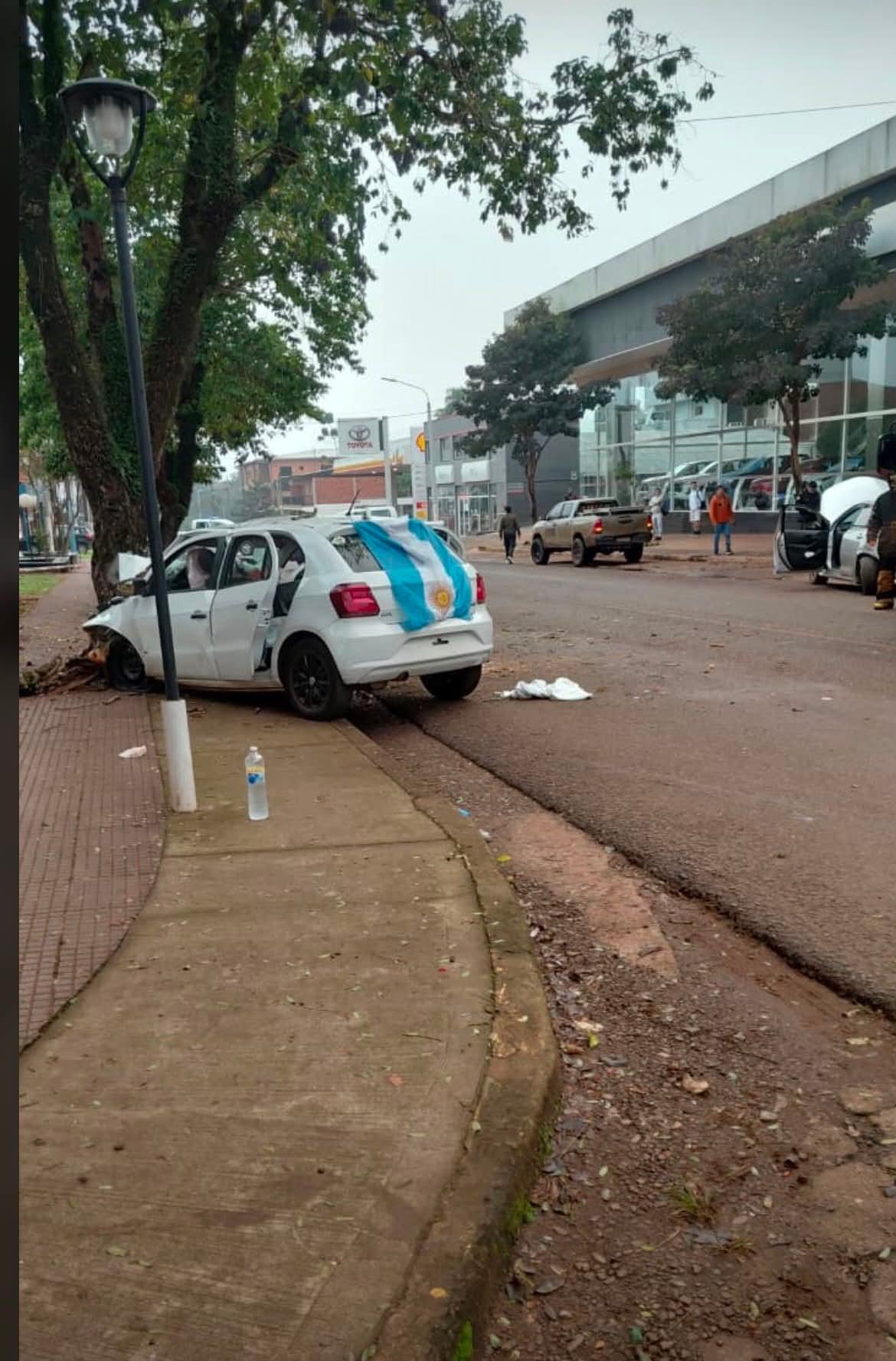 Investigan la participación de un tercer vehículo en el choque fatal de Eldorado 2